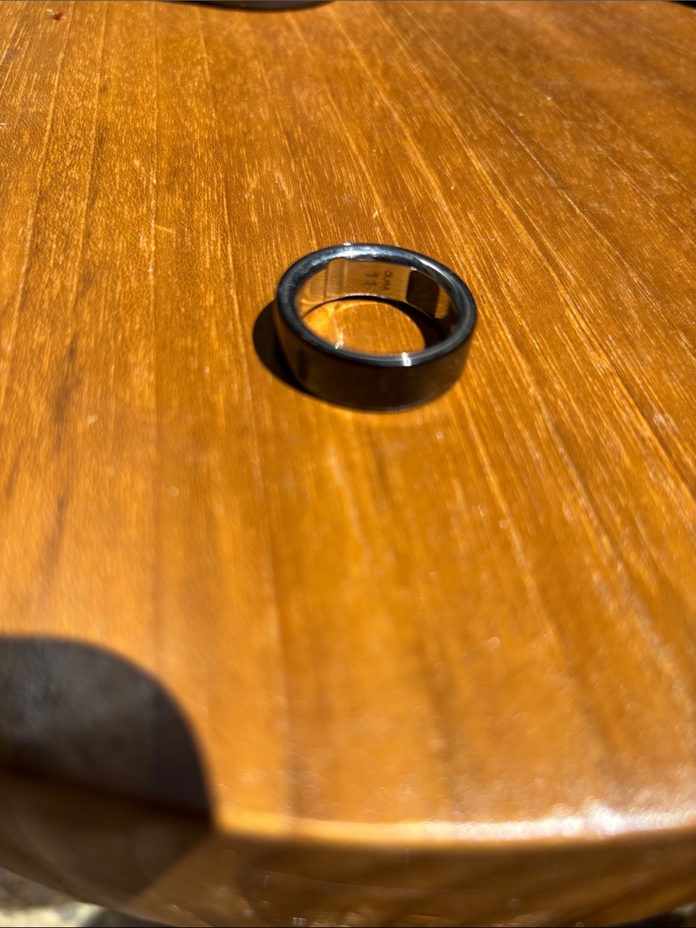 Oura Ring 4 - Black midnight size 11 - Picture 4 of 10